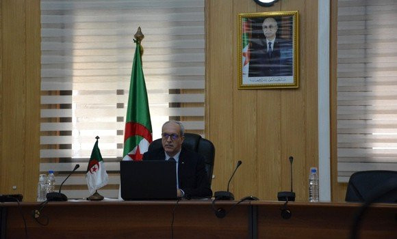 Algérie: Bibi-Triki passe en revue les efforts de l’Algérie en matière d’accès aux télécommunications